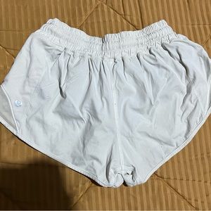 Lululemon hotty hot short 4reg
